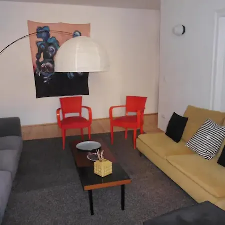 Guestready - Center City Lovely & Sunny Large Apart 5bdr Lejlighed *
